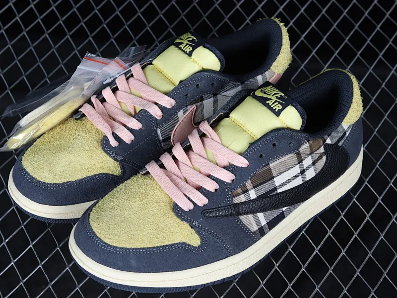 All categories Air Jordan Jordan series basketball shoes Air Jordan 1 Low Travis Scott x Jordan 1 Low AJ 1 OG Barb Anti-Hook Ghostface Low CQ4277-618